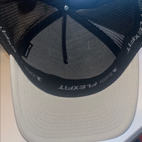 Travis Mathew hat - Picture 2 of 4